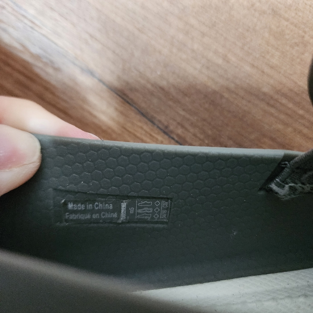 Roka Crocs - Picture 12 of 12